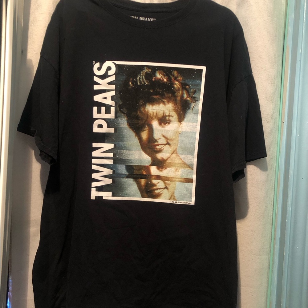 Lootcrate Twin Peaks Black T-Shirt
